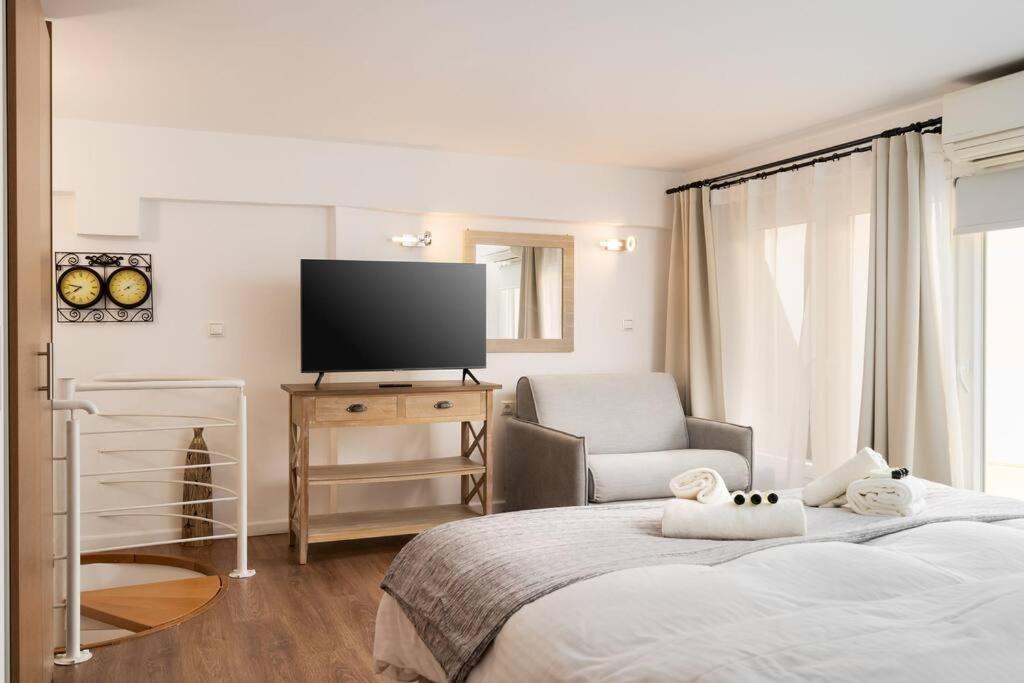 Modern Two Level Apartment In The Heart Of Ateny Zewnętrze zdjęcie