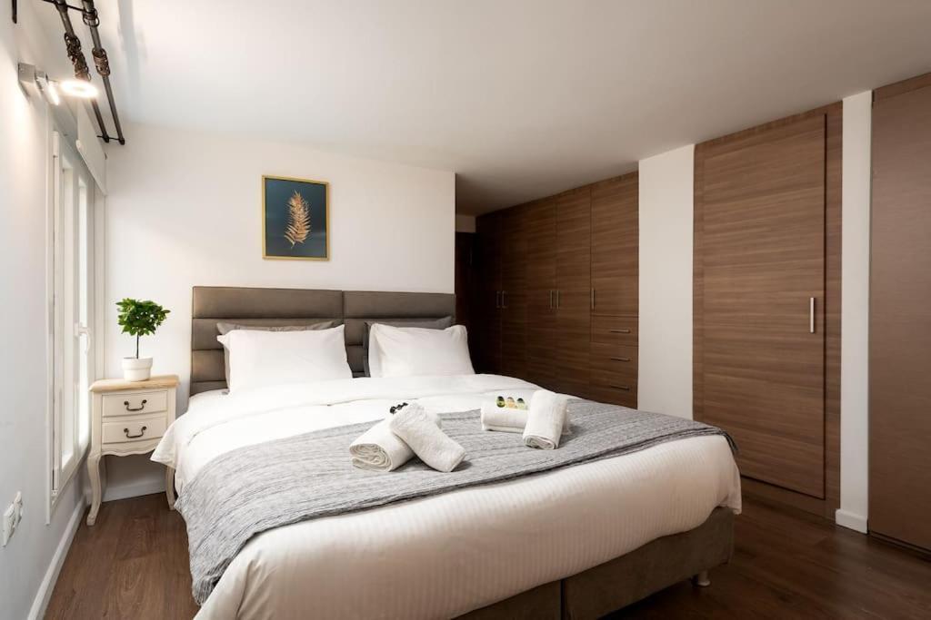 Modern Two Level Apartment In The Heart Of Ateny Zewnętrze zdjęcie
