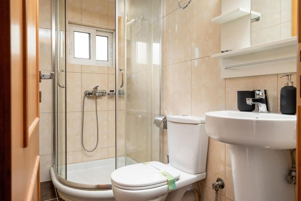 Modern Two Level Apartment In The Heart Of Ateny Zewnętrze zdjęcie